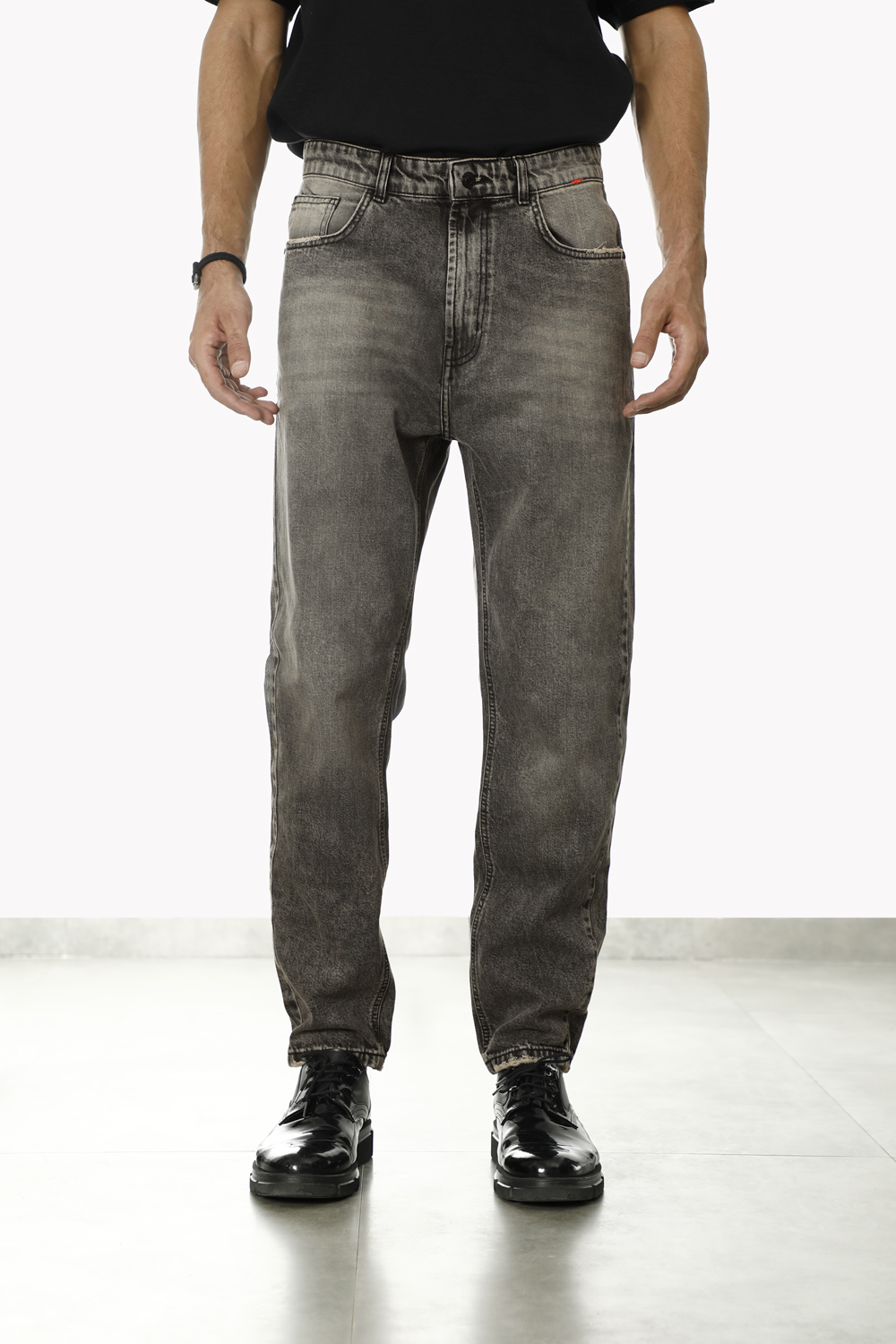 PMD00372R-Model-10W-282D-6815-06 (1) شلوار جین MOM Fit مردانه M372 - Image 1